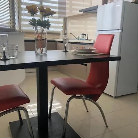 Cozy 1-Bedroom Flat, Beachside Durrës Esterno foto